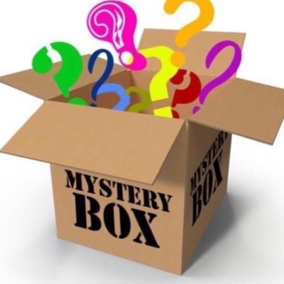 Men’s 5 Piece Mystery Box - Picture 2 of 8